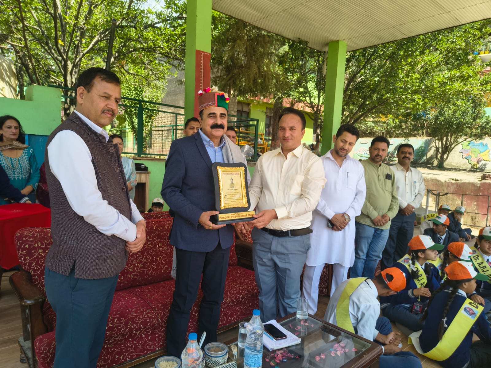 Principal of GSSS Rohru felicitating the Hon’ble Chairman of HPBOSE.2